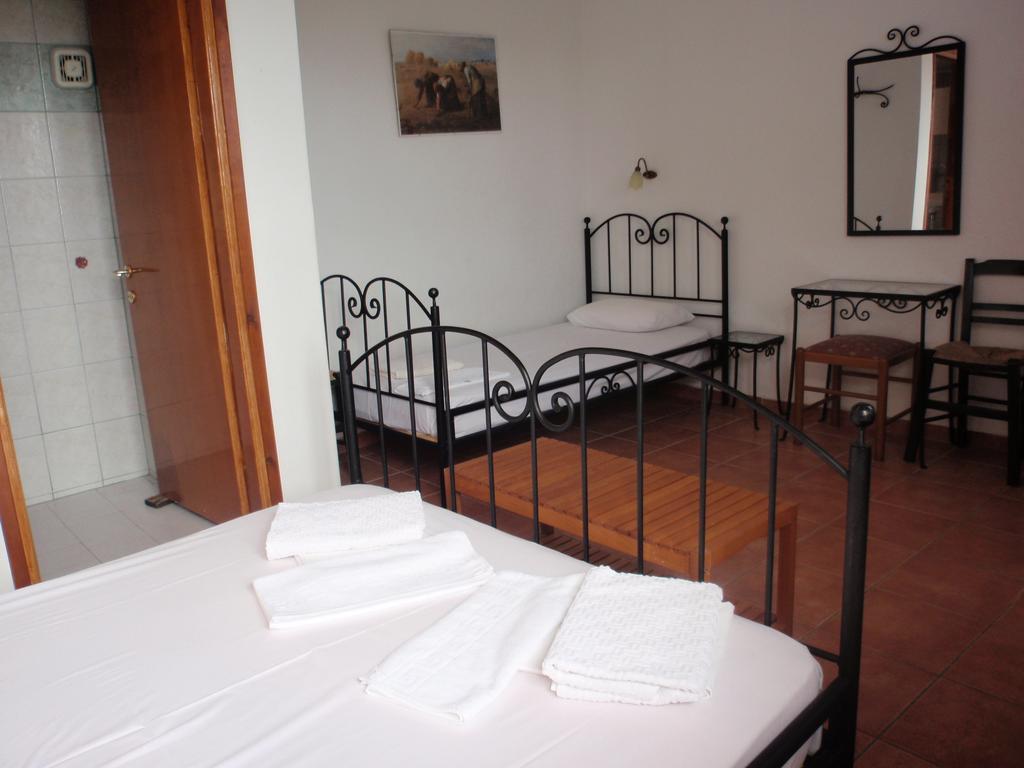 Petrouda'S Apartments Szamothráki Kültér fotó
