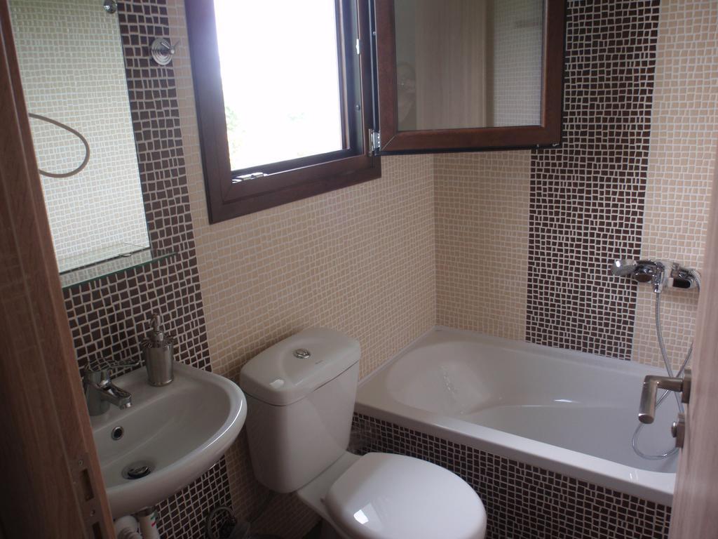 Petrouda'S Apartments Szamothráki Kültér fotó