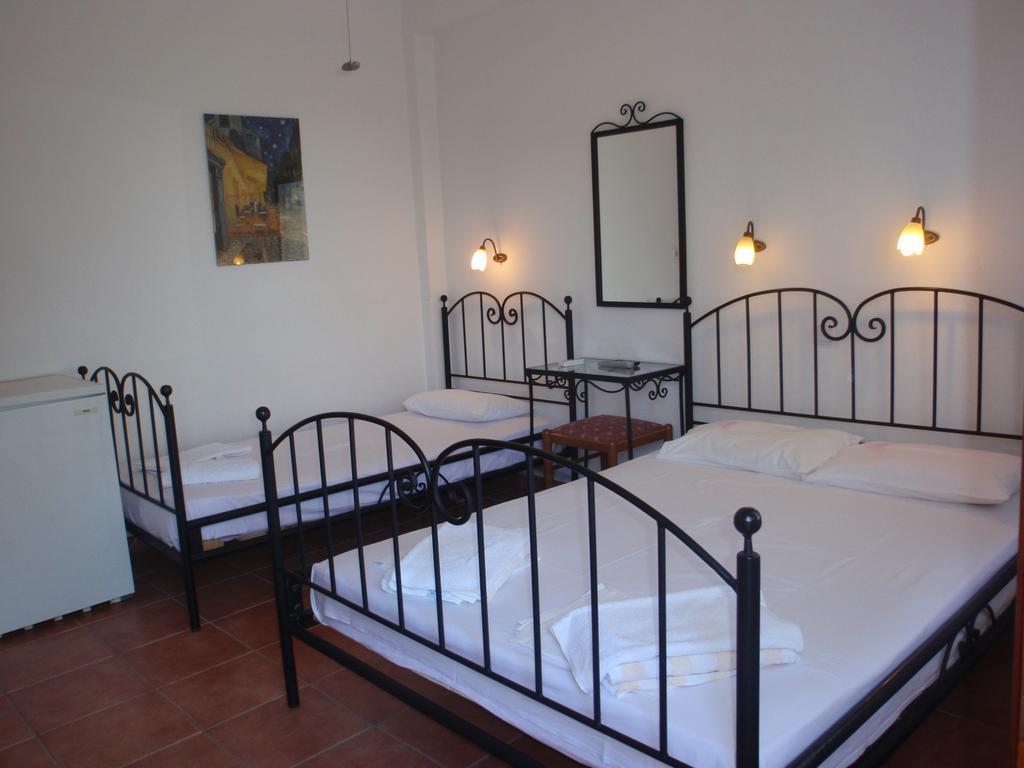 Petrouda'S Apartments Szamothráki Kültér fotó